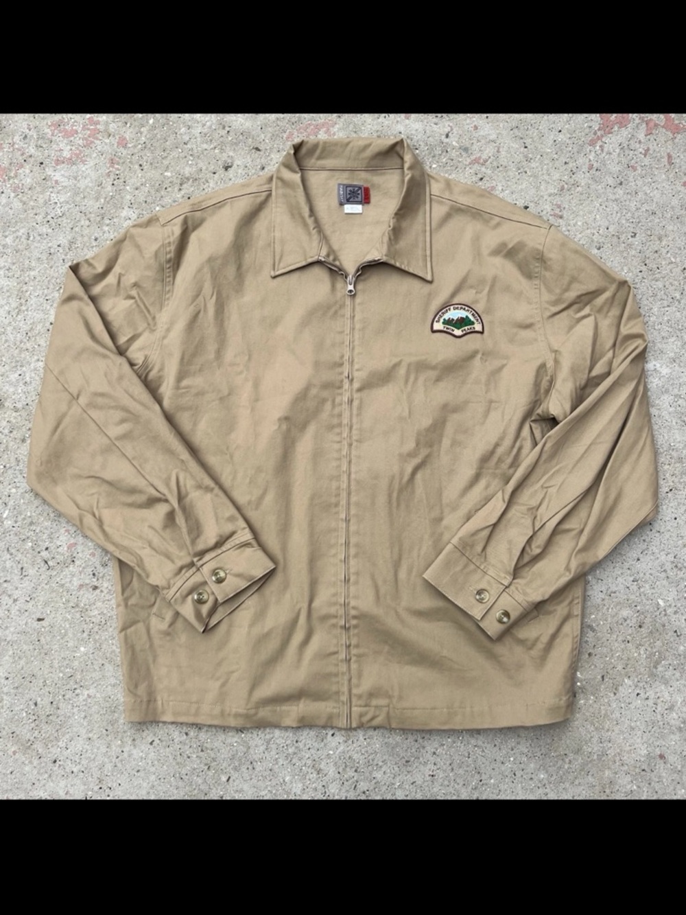 Twin Peaks Sheriff’s Zip Jacket Men’s XL 2017 Khaki Official David Lynch Habitat